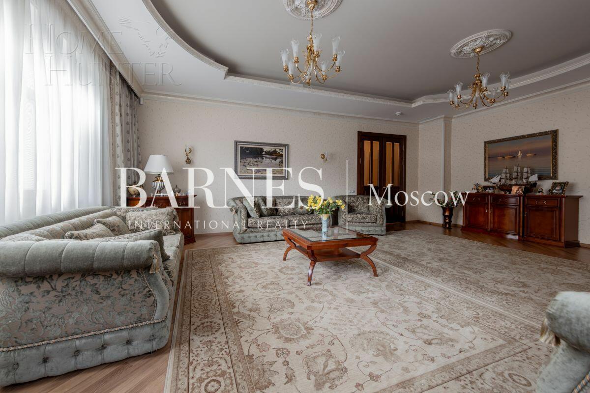 2-этажный коттедж 471 м² с отделкой