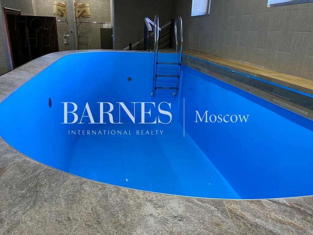 2-этажный коттедж 650 м² с отделкой