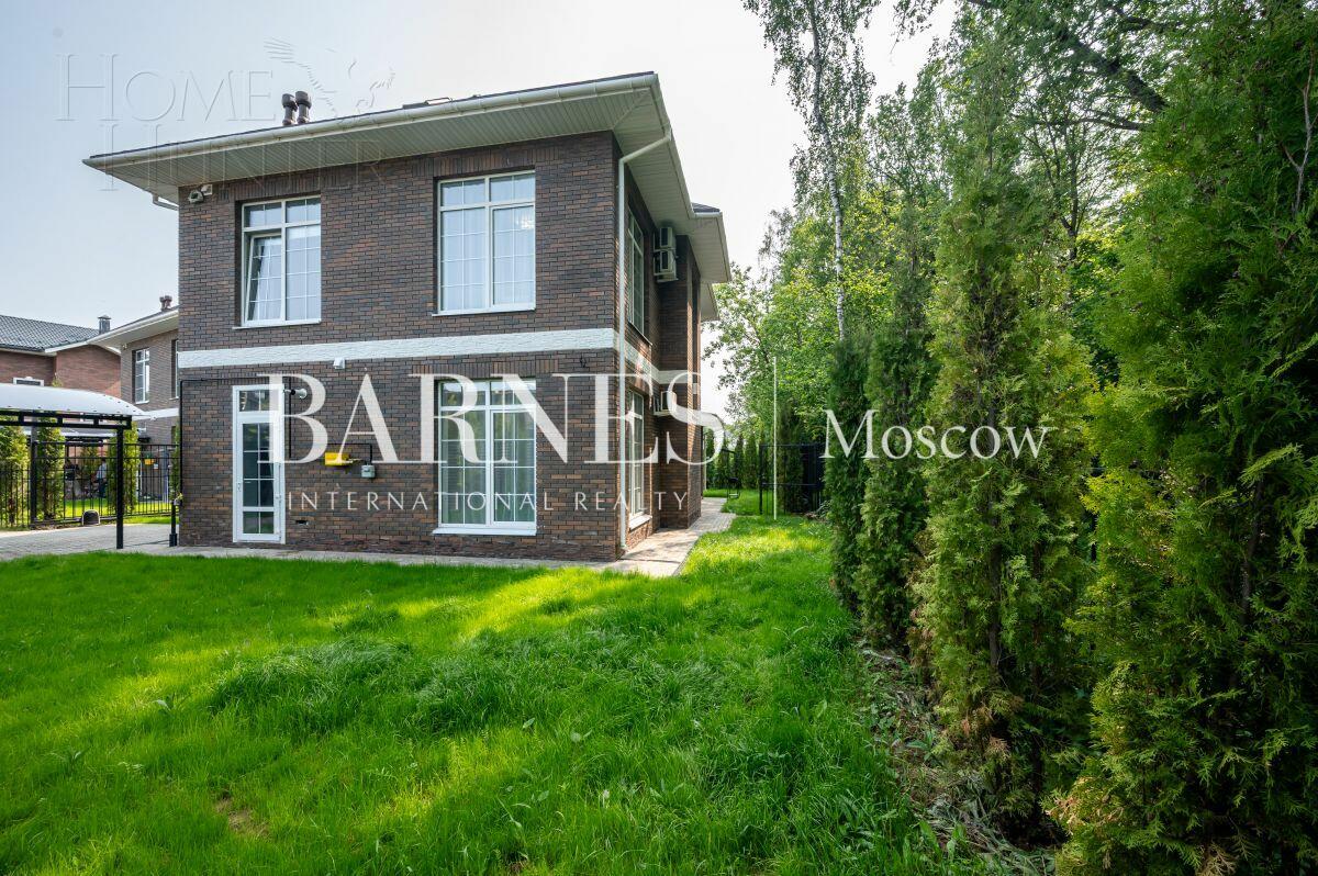 2-этажный коттедж 220 м² с отделкой