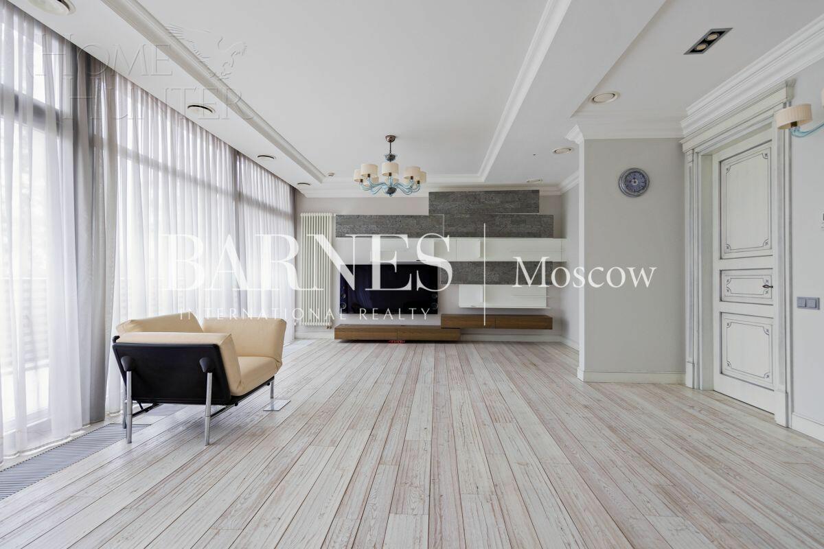 2-этажный таунхаус 430 м² с отделкой