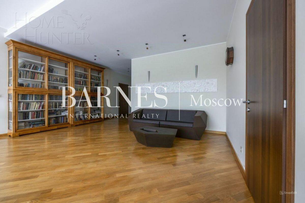 3-этажный коттедж 980 м² с отделкой