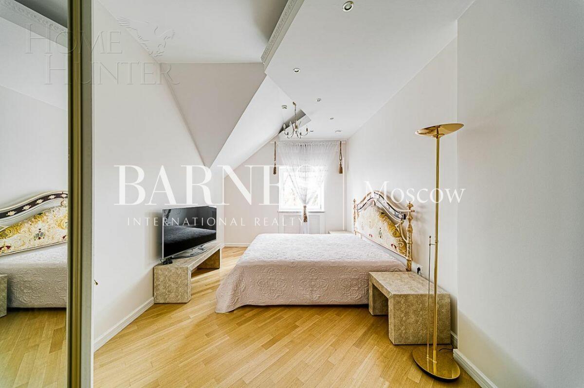 3-этажный коттедж 740 м² с отделкой