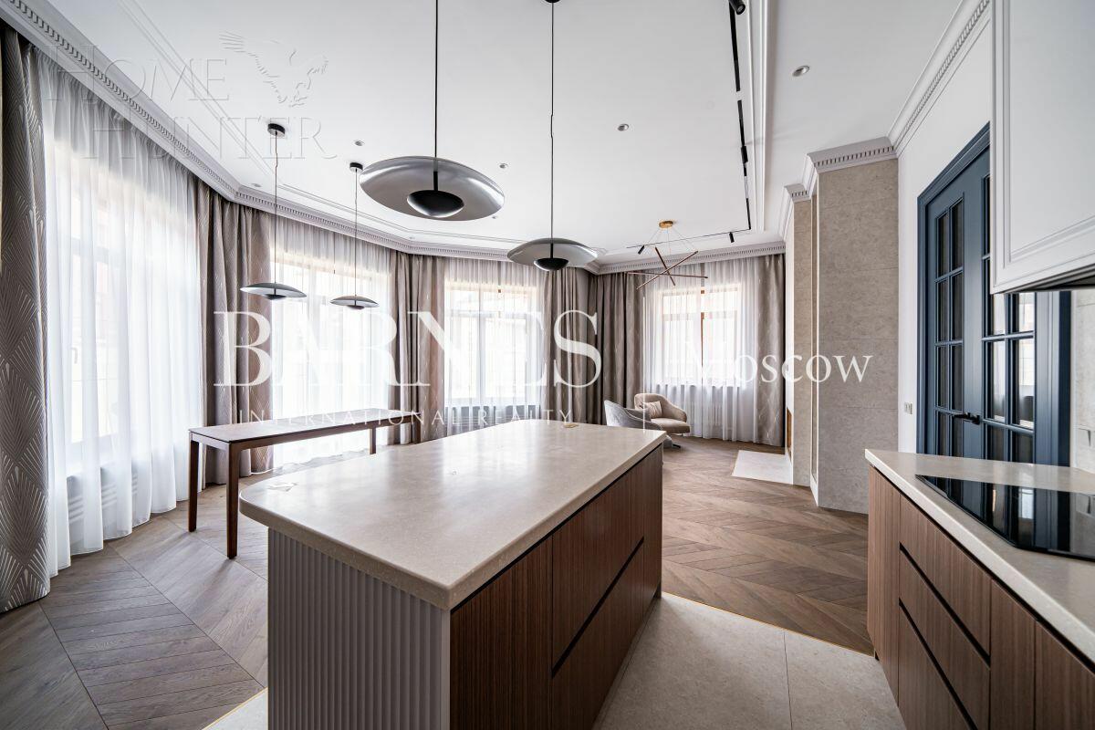 2-этажный коттедж 335 м² с отделкой