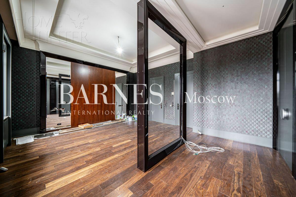 2-этажный коттедж 1 244 м² с отделкой