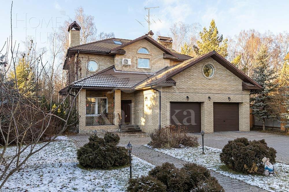 2-этажный коттедж 300 м² с отделкой