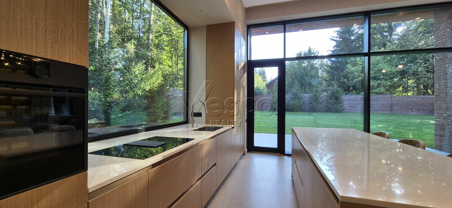 1-этажный коттедж 275 м² с отделкой