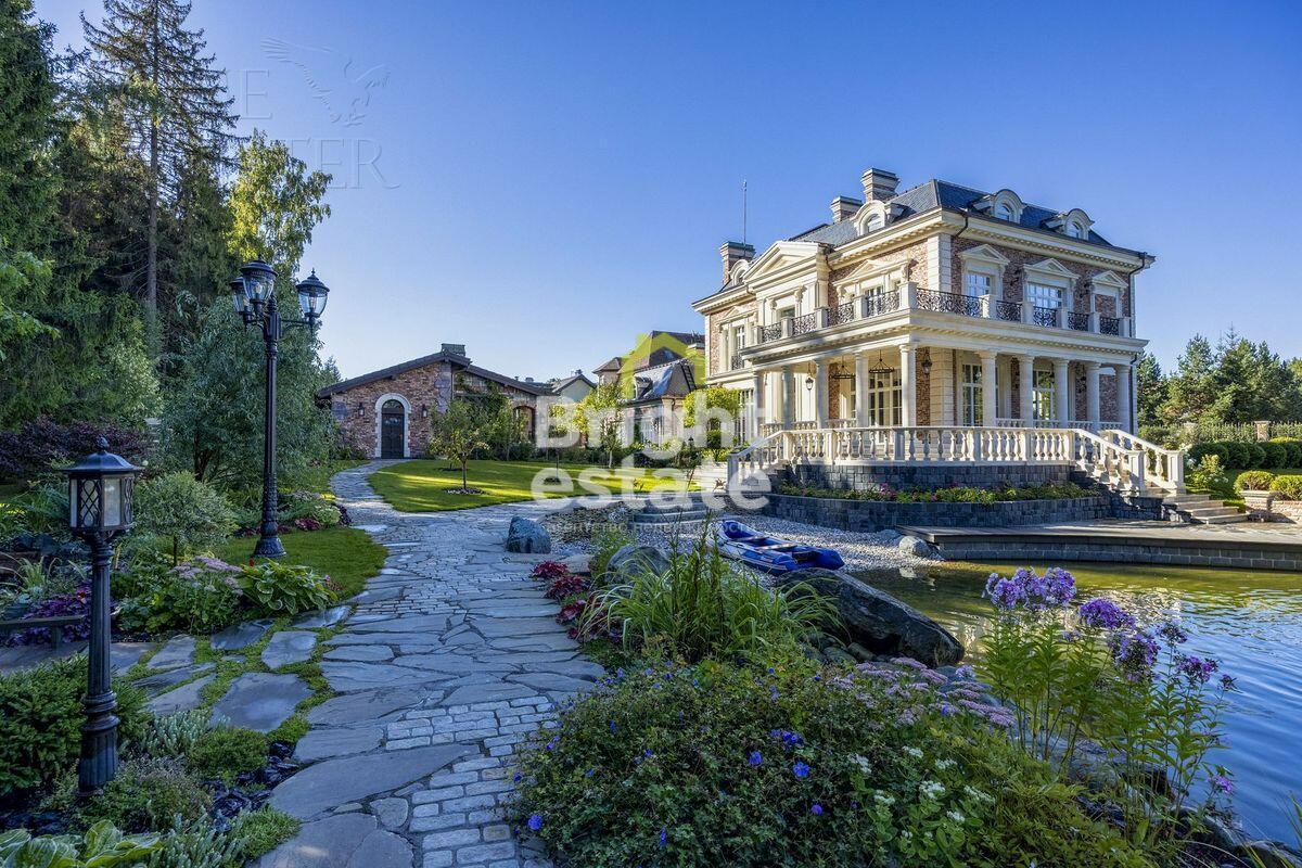 2-этажный коттедж 2 327 м² без отделки