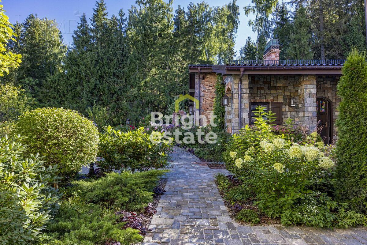 2-этажный коттедж 2 327 м² без отделки