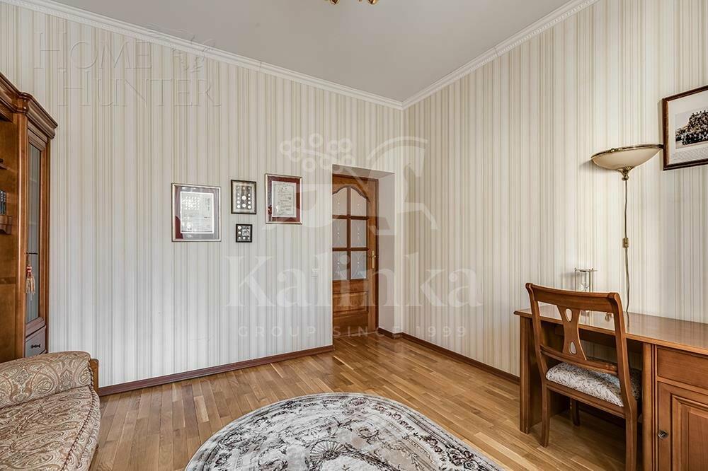 2-этажный коттедж 300 м² с отделкой