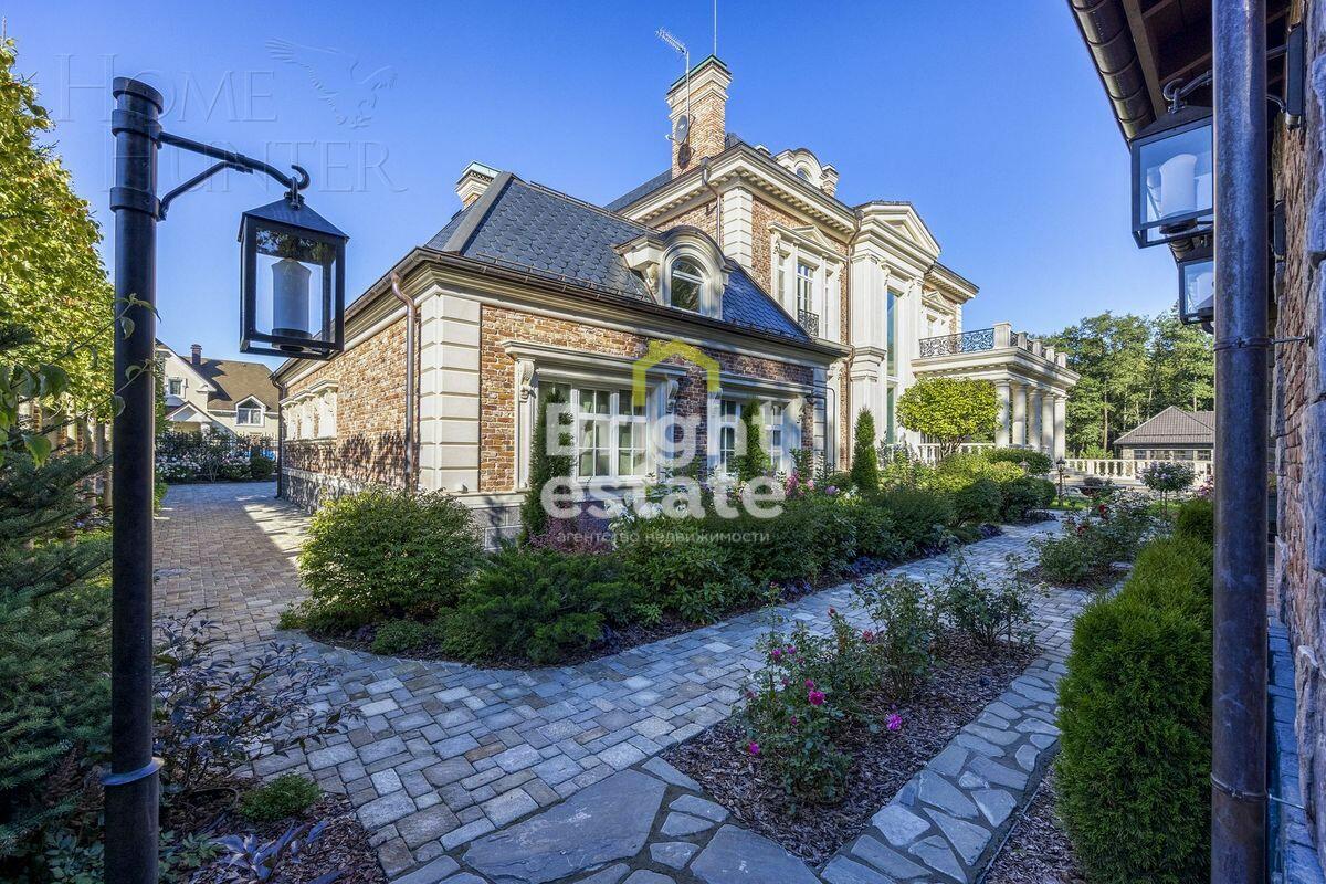 2-этажный коттедж 2 327 м² без отделки