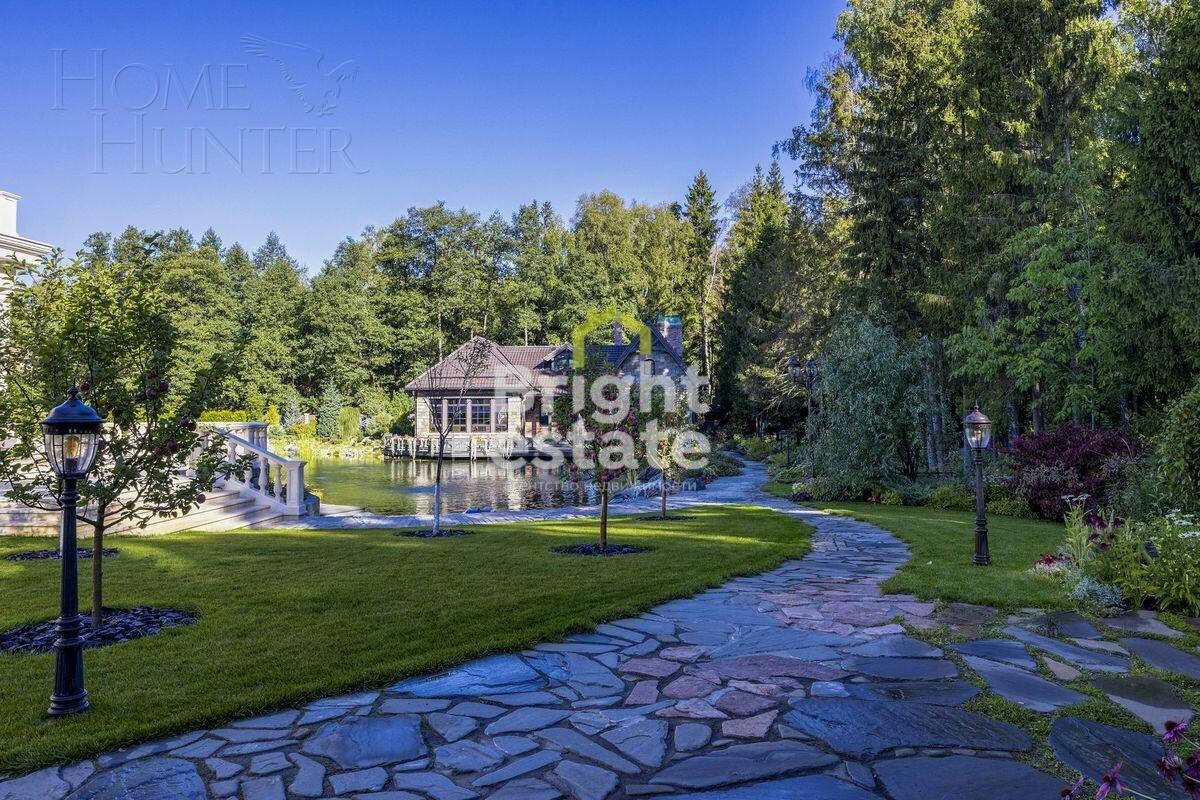 2-этажный коттедж 2 327 м² без отделки