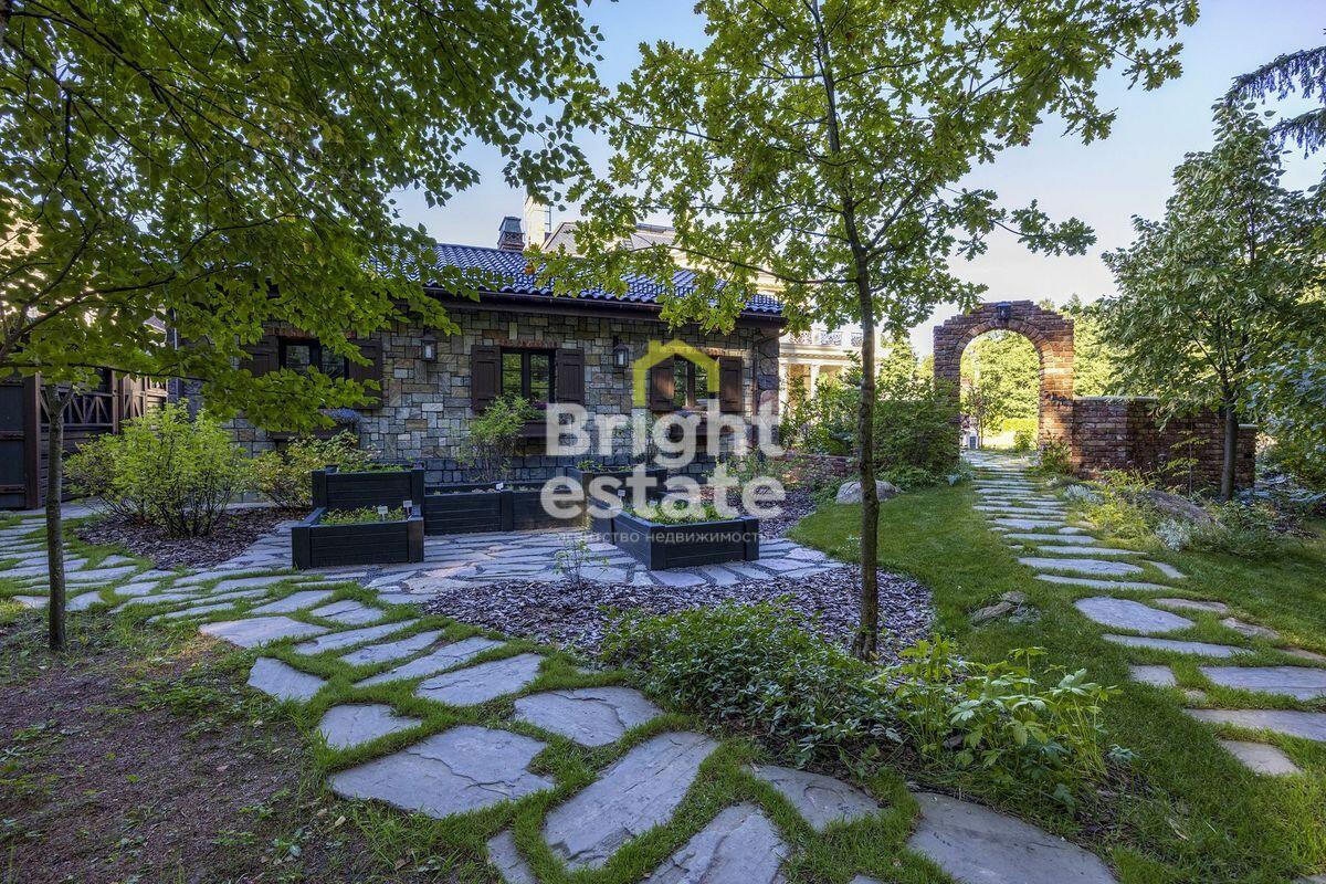 2-этажный коттедж 2 327 м² без отделки