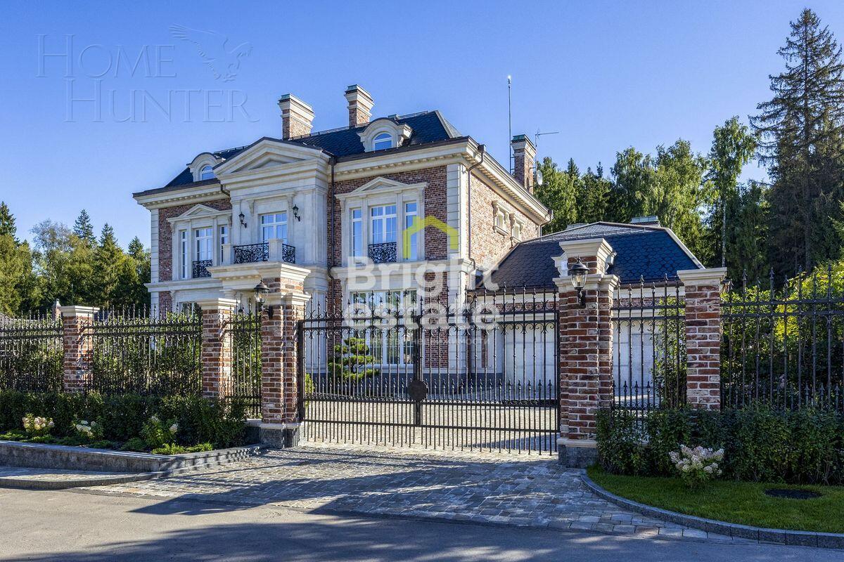 2-этажный коттедж 2 327 м² без отделки