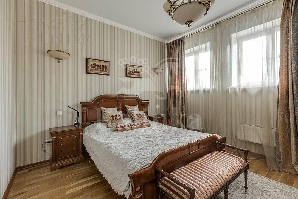 2-этажный коттедж 300 м² с отделкой