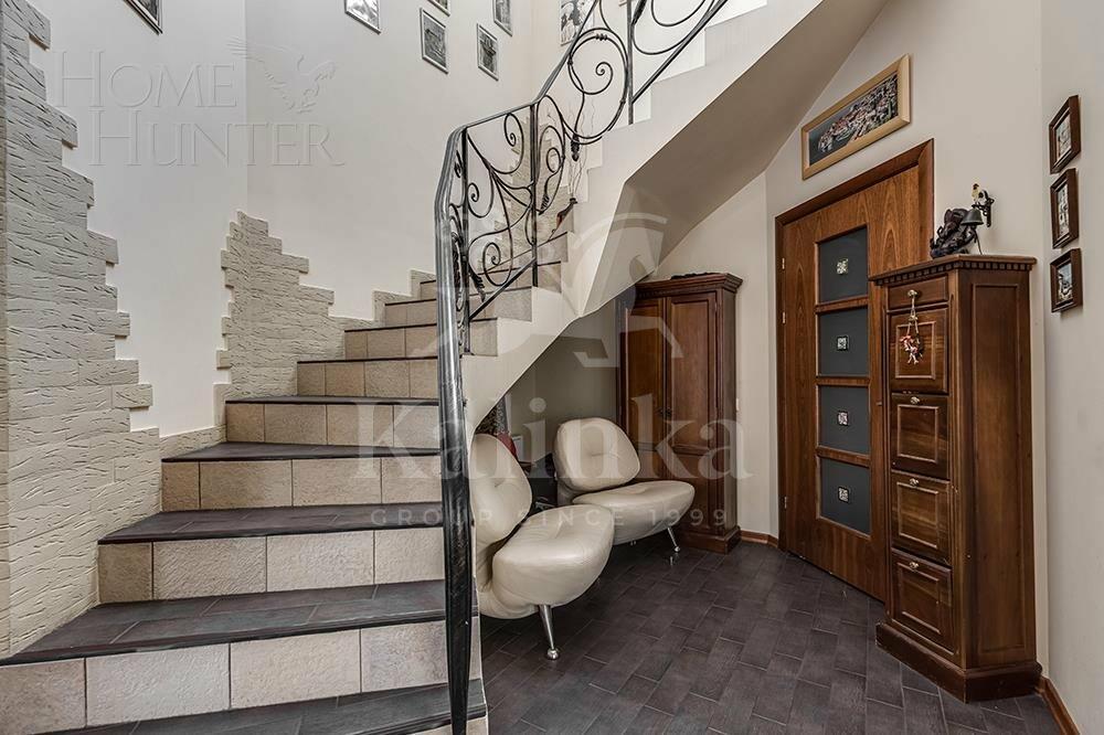 2-этажный коттедж 300 м² с отделкой