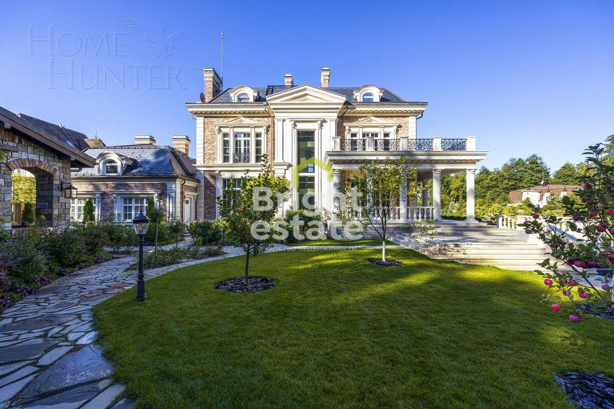 2-этажный коттедж 2 327 м² без отделки