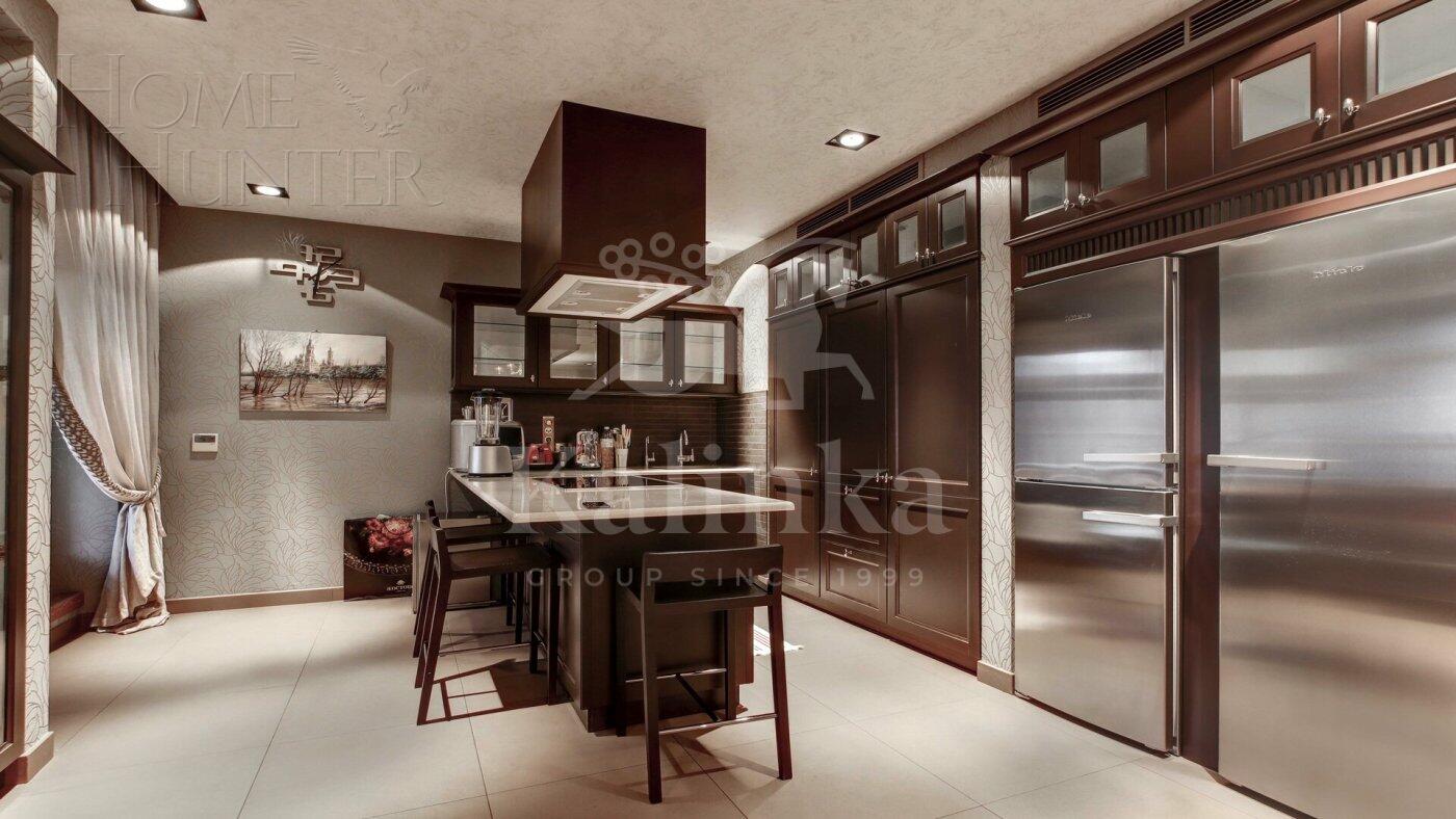 3-КОМН. КВАРТИРА С ОТДЕЛКОЙ 168.7 М² НА 2 ЭТАЖЕ