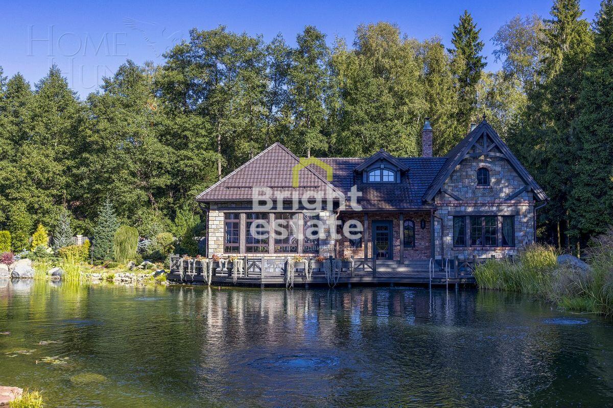 2-этажный коттедж 2 327 м² без отделки