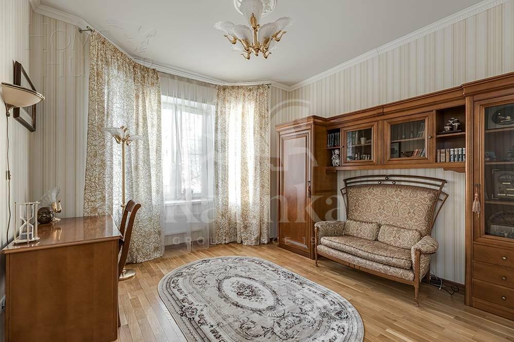 2-этажный коттедж 300 м² с отделкой