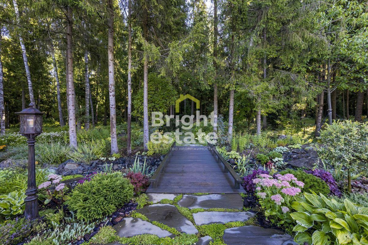 2-этажный коттедж 2 327 м² без отделки