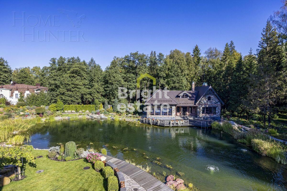 2-этажный коттедж 2 327 м² без отделки