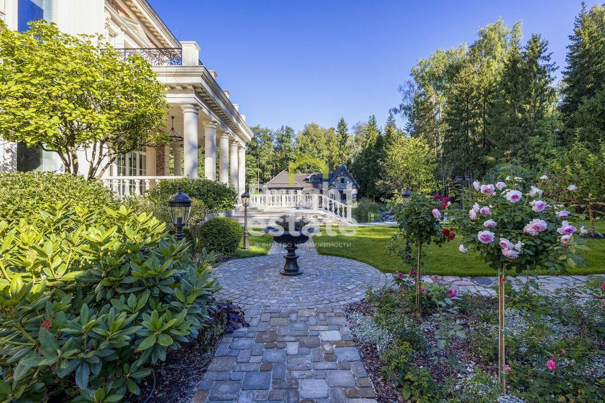 2-этажный коттедж 2 327 м² без отделки