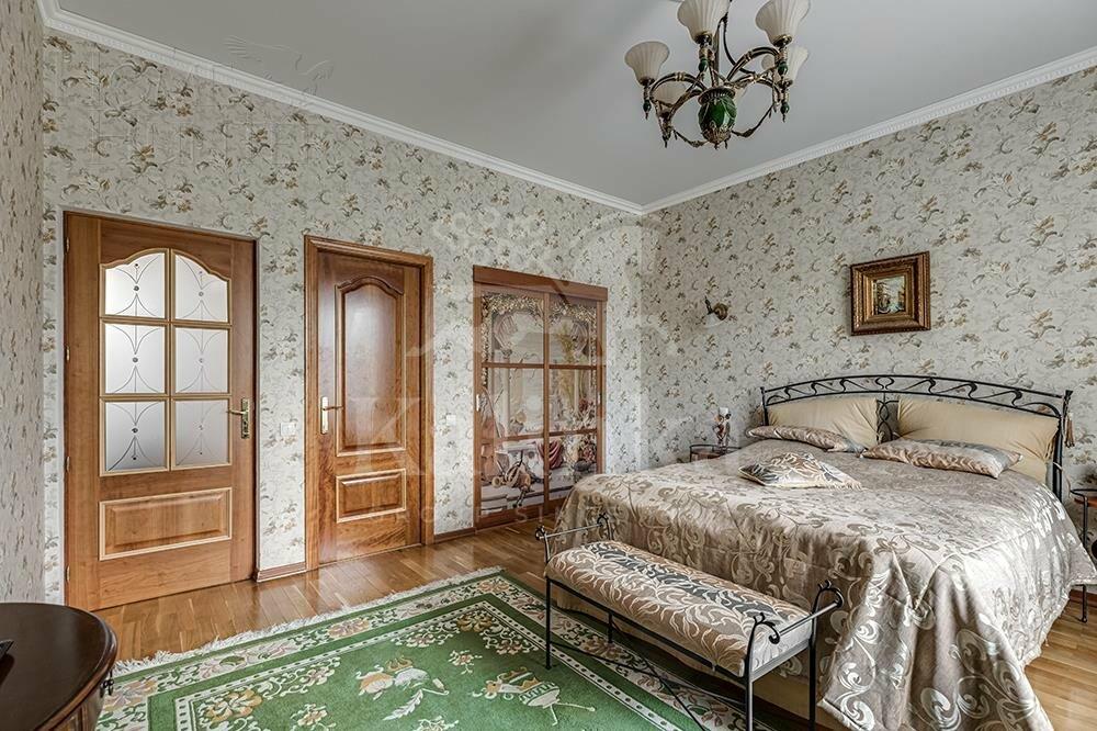 2-этажный коттедж 300 м² с отделкой