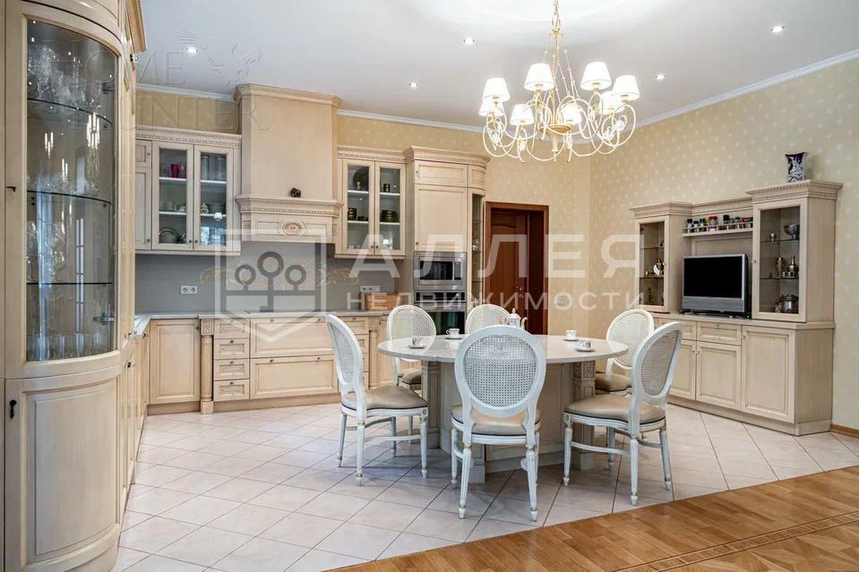 3-этажный коттедж 633 м² с отделкой