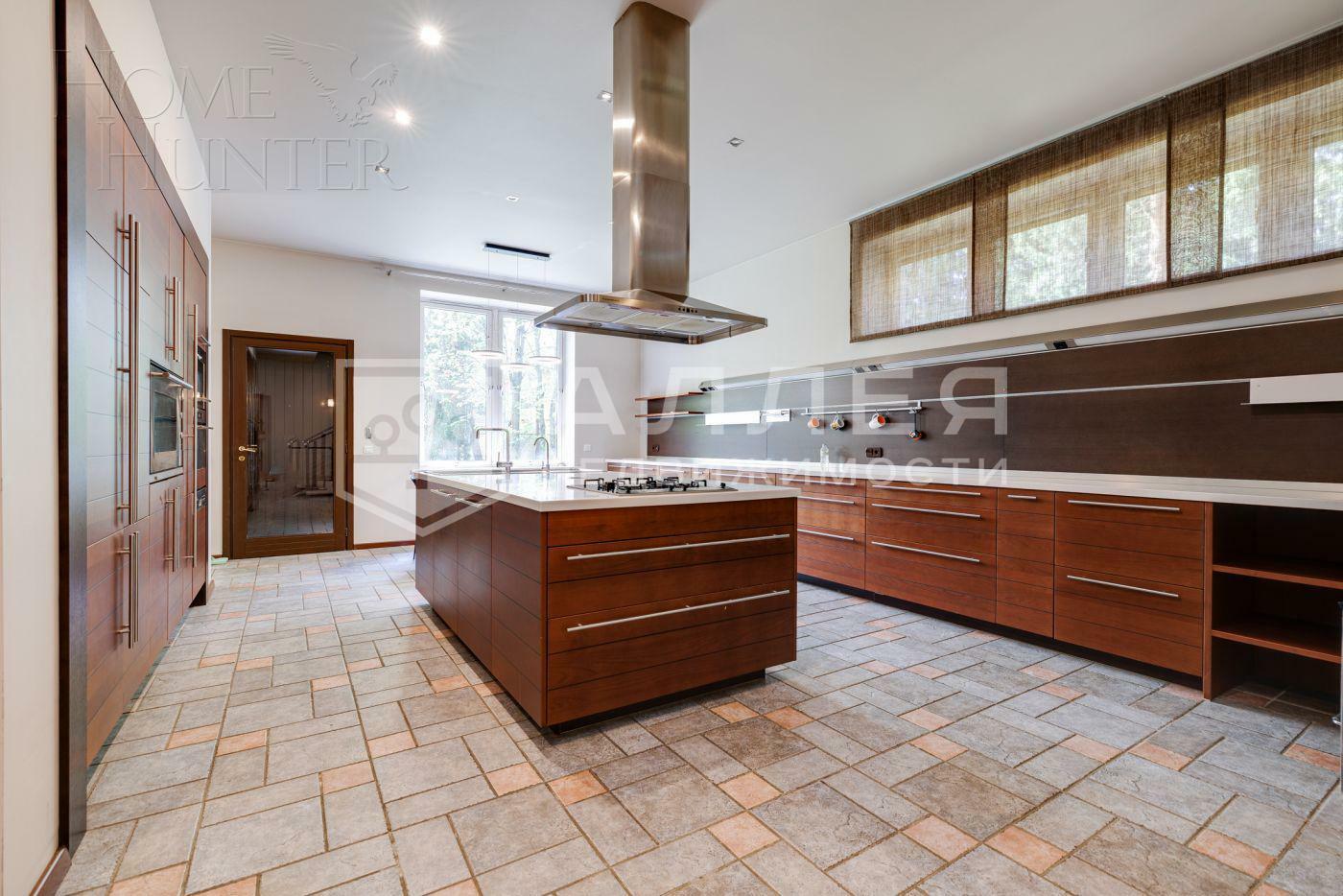 2-этажный коттедж 840 м² с отделкой
