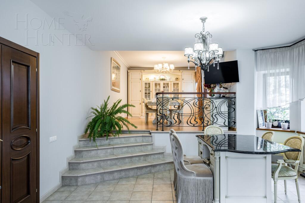 3-этажный коттедж 762 м² с отделкой