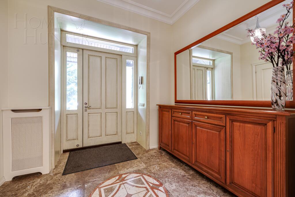 2-этажный коттедж 550 м² с отделкой