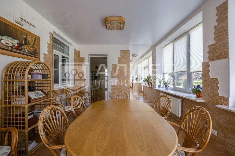 2-этажный коттедж 820 м² с отделкой