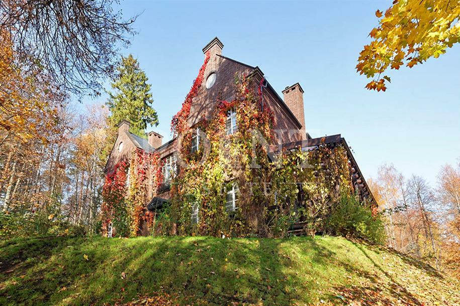 2-этажный коттедж 628 м² с отделкой