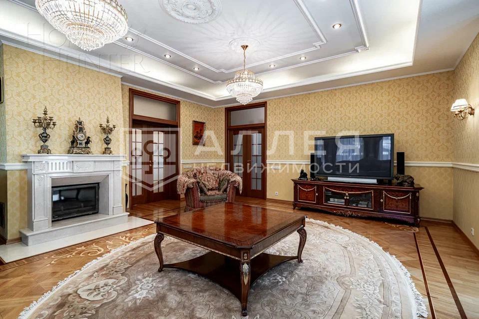 3-этажный коттедж 633 м² с отделкой