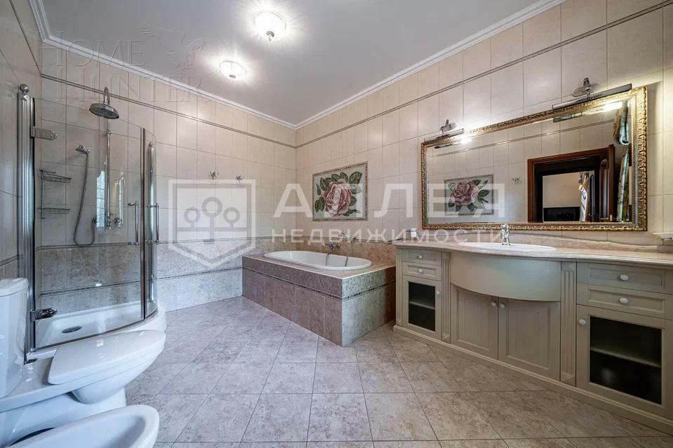 3-этажный коттедж 633 м² с отделкой
