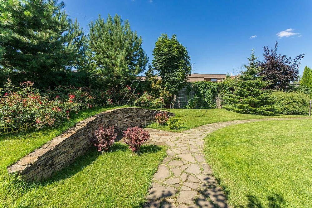 3-этажный коттедж 980 м² с отделкой