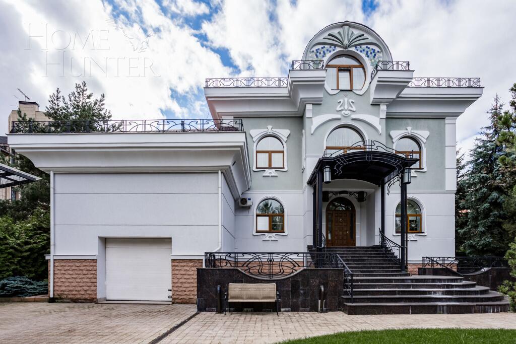 3-этажный коттедж 762 м² с отделкой