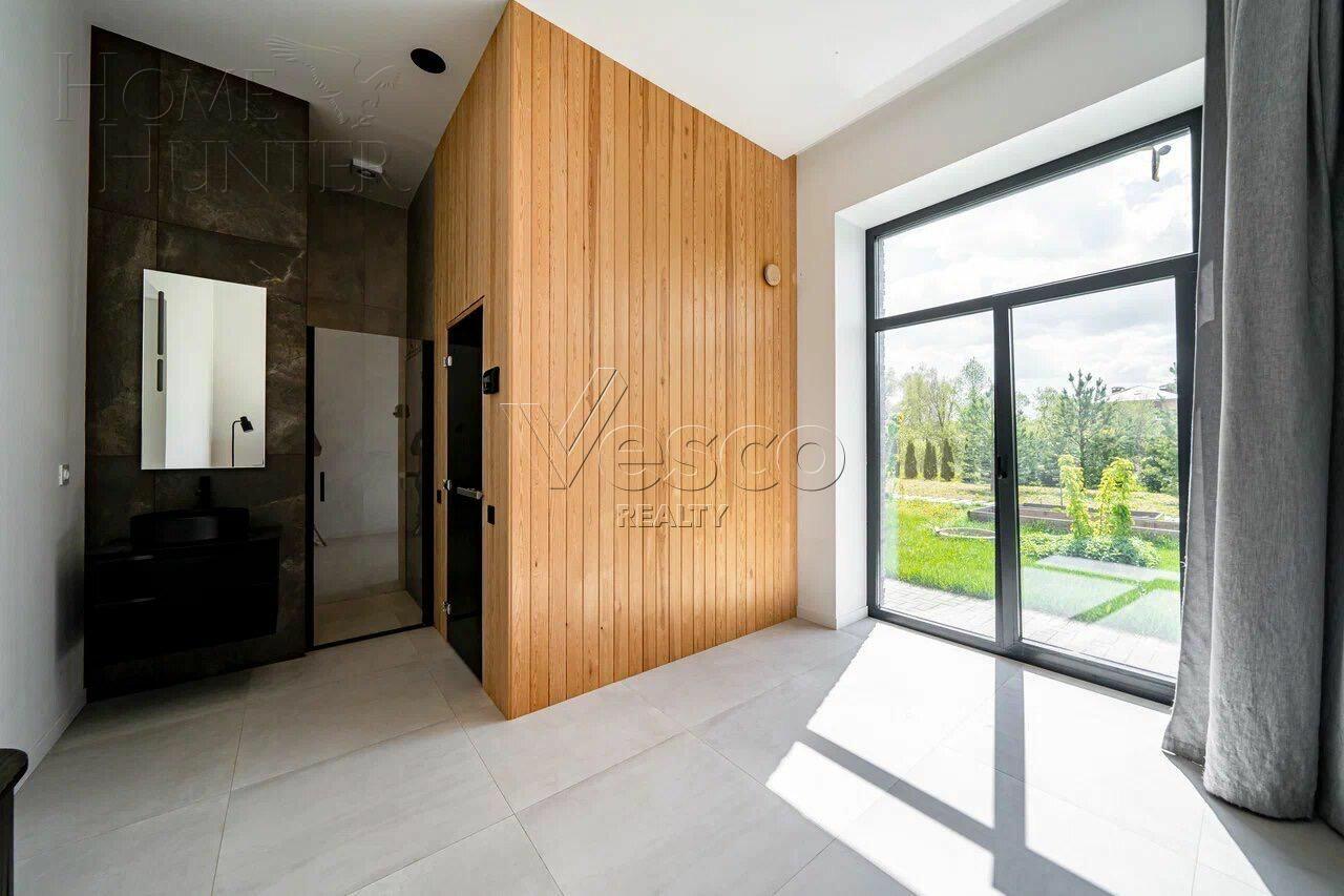 2-этажный коттедж 350 м² с отделкой