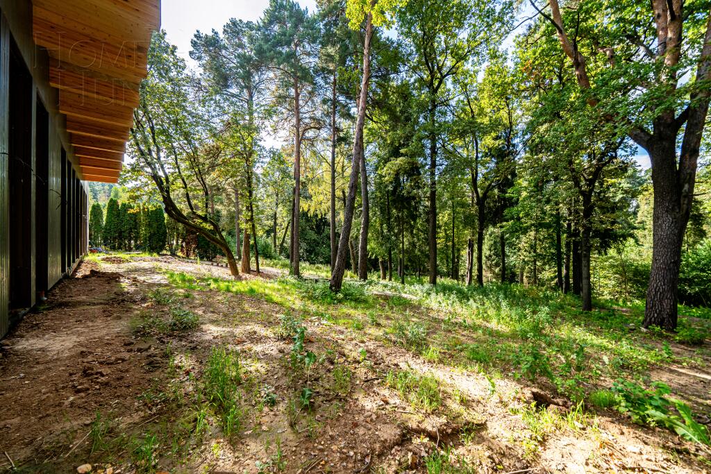 2-этажный коттедж 1 050 м² без отделки