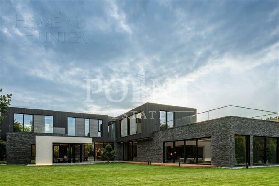 2-этажный коттедж 1 265 м² с отделкой