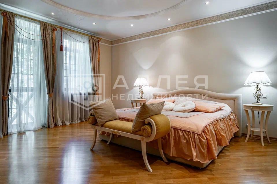 3-этажный коттедж 633 м² с отделкой