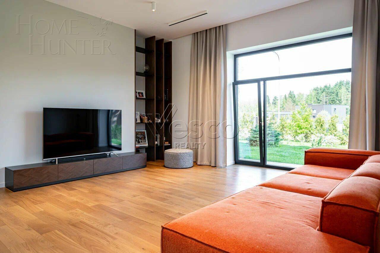 2-этажный коттедж 350 м² с отделкой