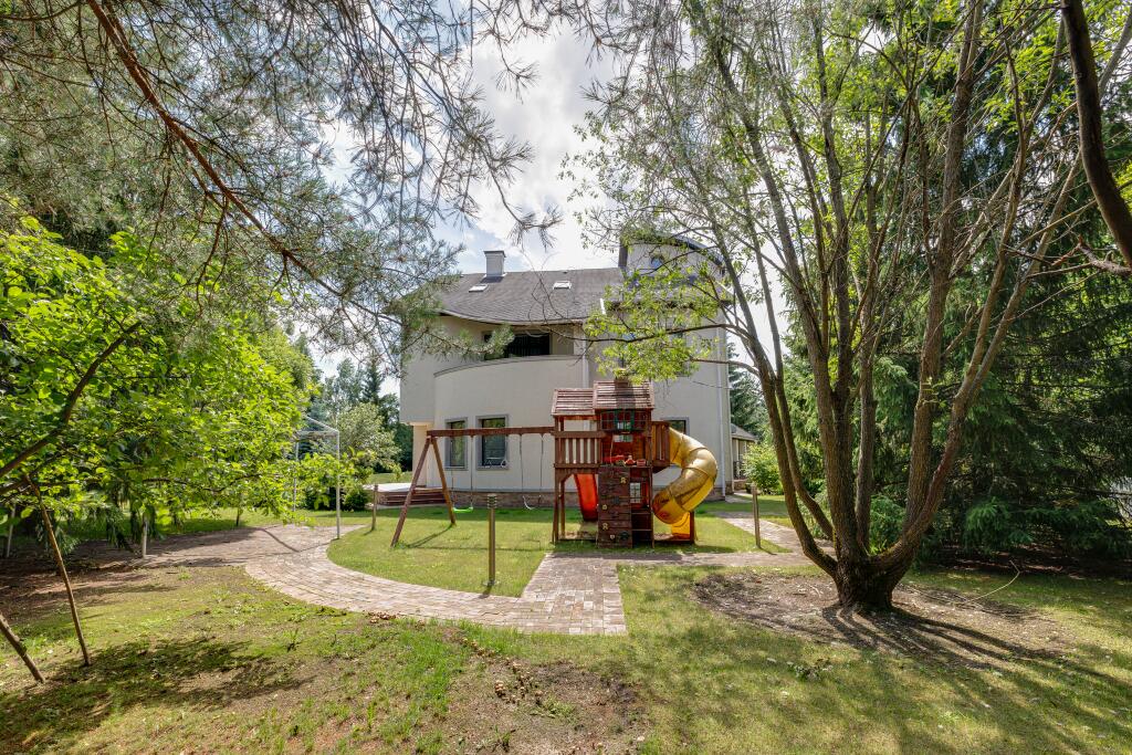 2-этажный коттедж 550 м² с отделкой