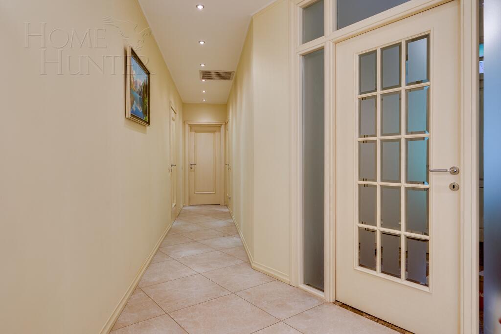 2-этажный коттедж 550 м² с отделкой