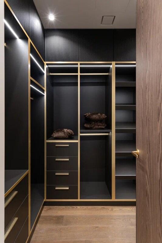 5-КОМН. КВАРТИРА С ОТДЕЛКОЙ 200 М² НА 6 ЭТАЖЕ