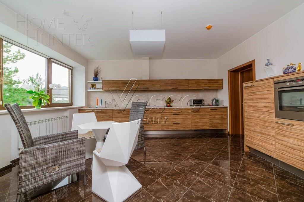 3-этажный коттедж 980 м² с отделкой