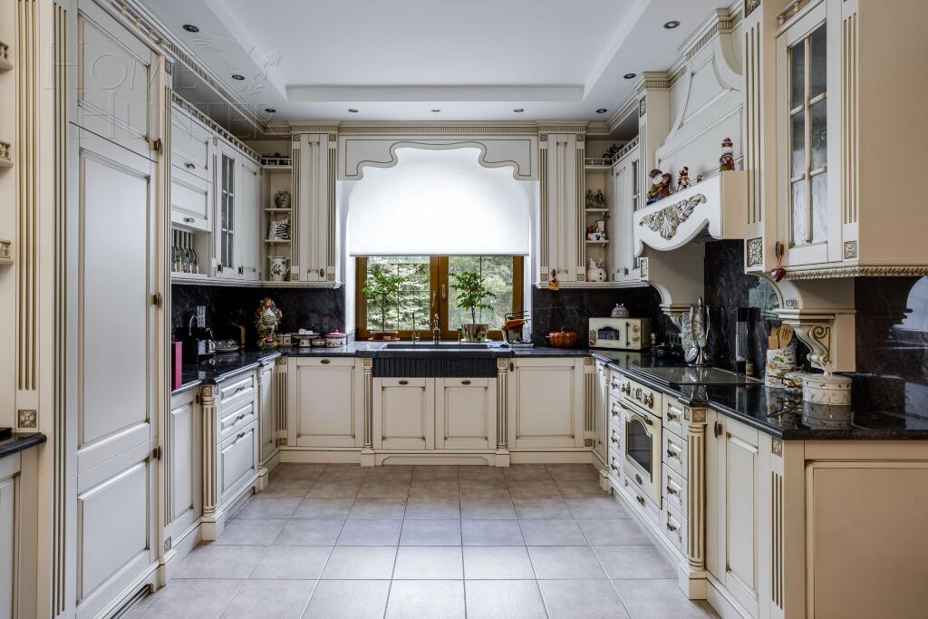 3-этажный коттедж 762 м² с отделкой