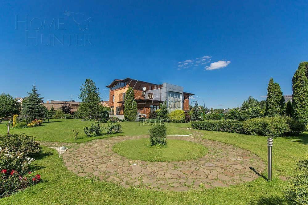 3-этажный коттедж 980 м² с отделкой