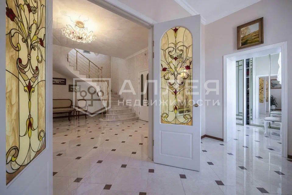 2-этажный коттедж 820 м² с отделкой