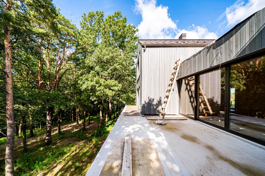 2-этажный коттедж 1 050 м² без отделки